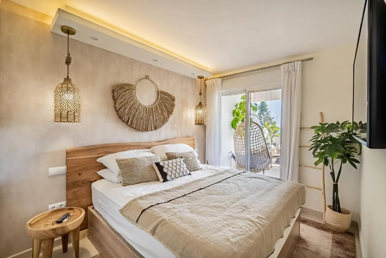 Luxury 2 Bedroom Beachfront Apt In Bali-Boho Style Sitio de Calahonda Appartamento